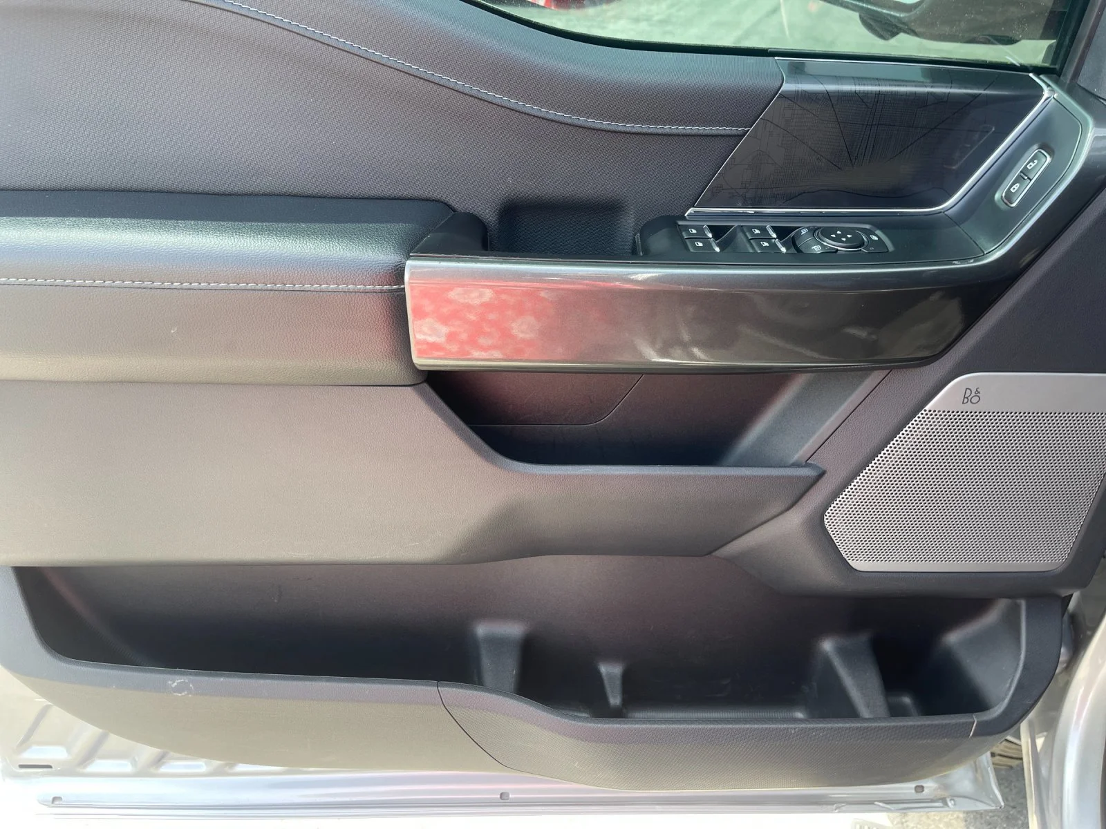 Used 2022 Silver Ford XLT image 12