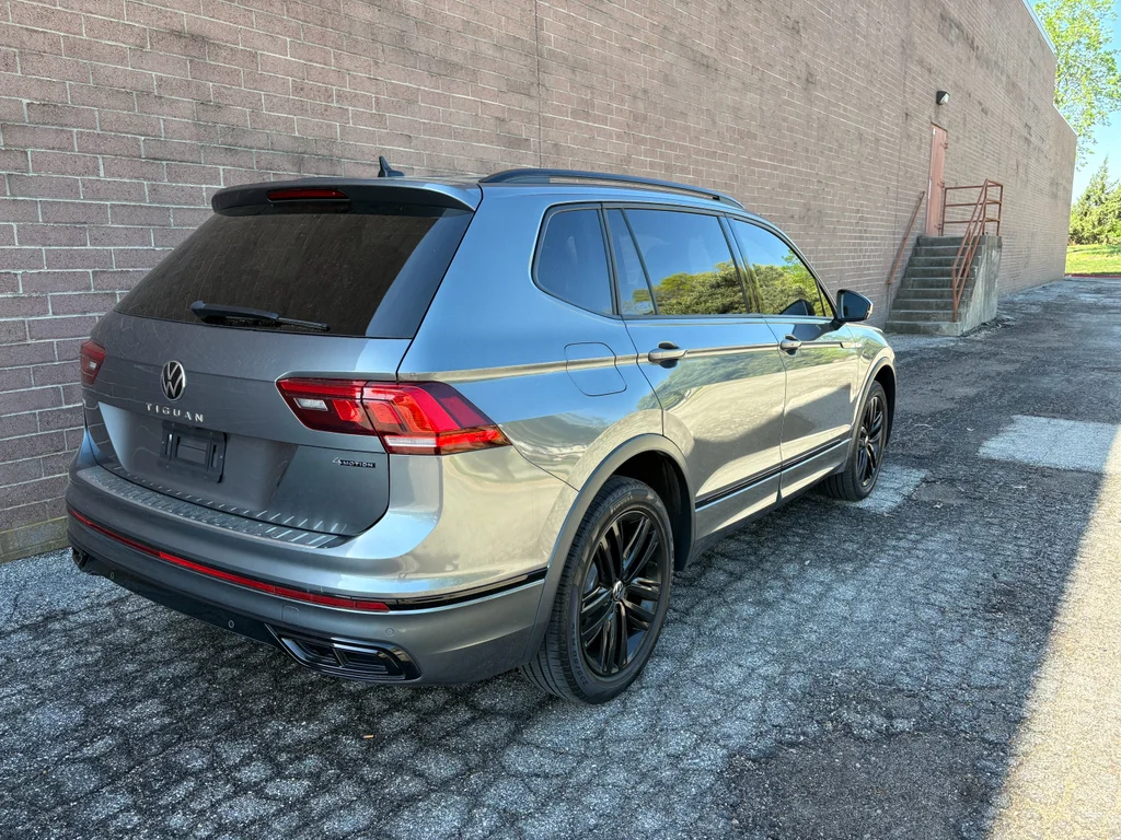 Used 2022 Platinum Gray Metallic Volkswagen SE R-Line Black image 5