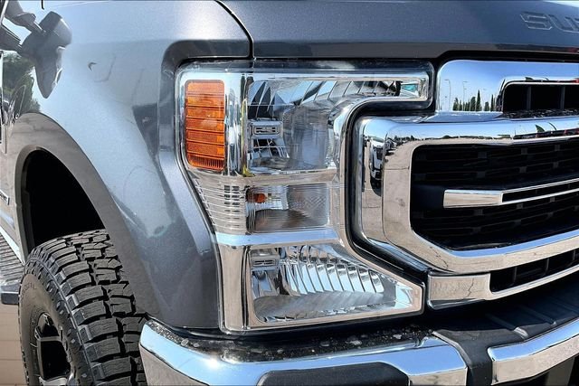 Used 2021 Gray Ford Lariat image 28