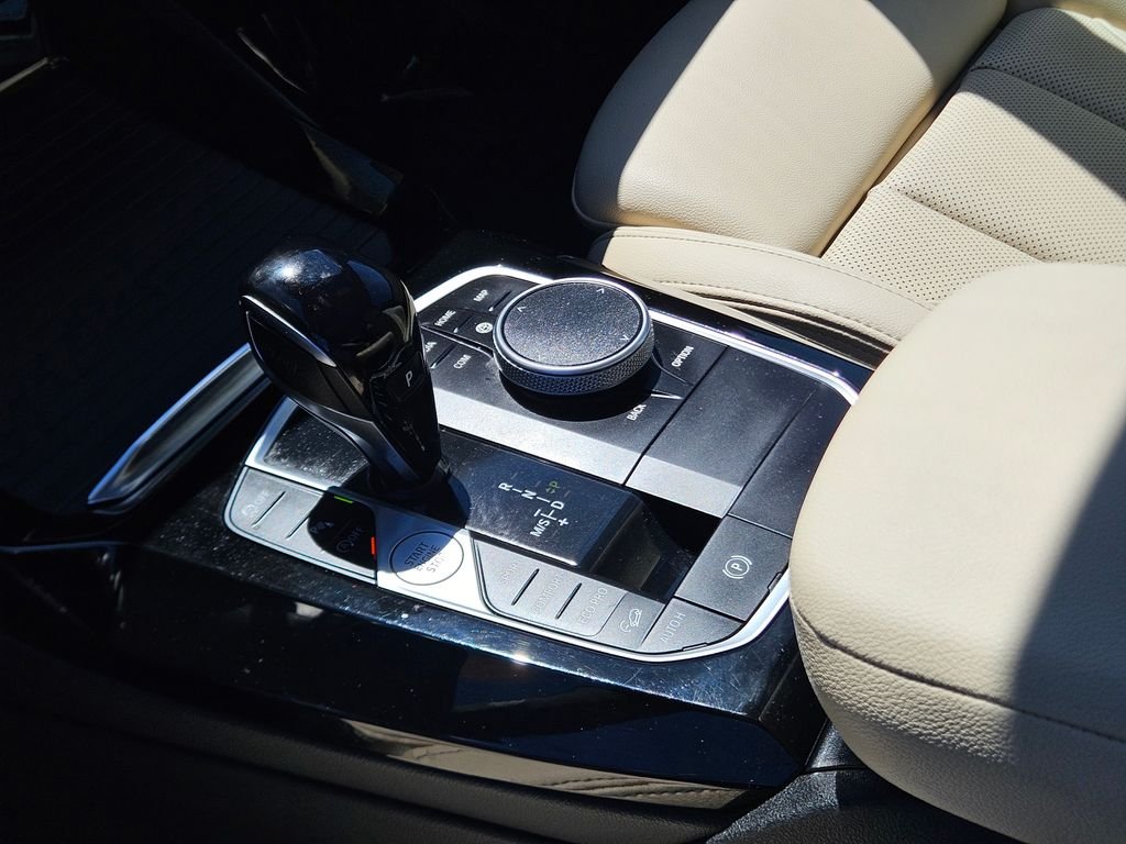 Used 2023 Mineral White Metallic BMW xDrive30i image 27