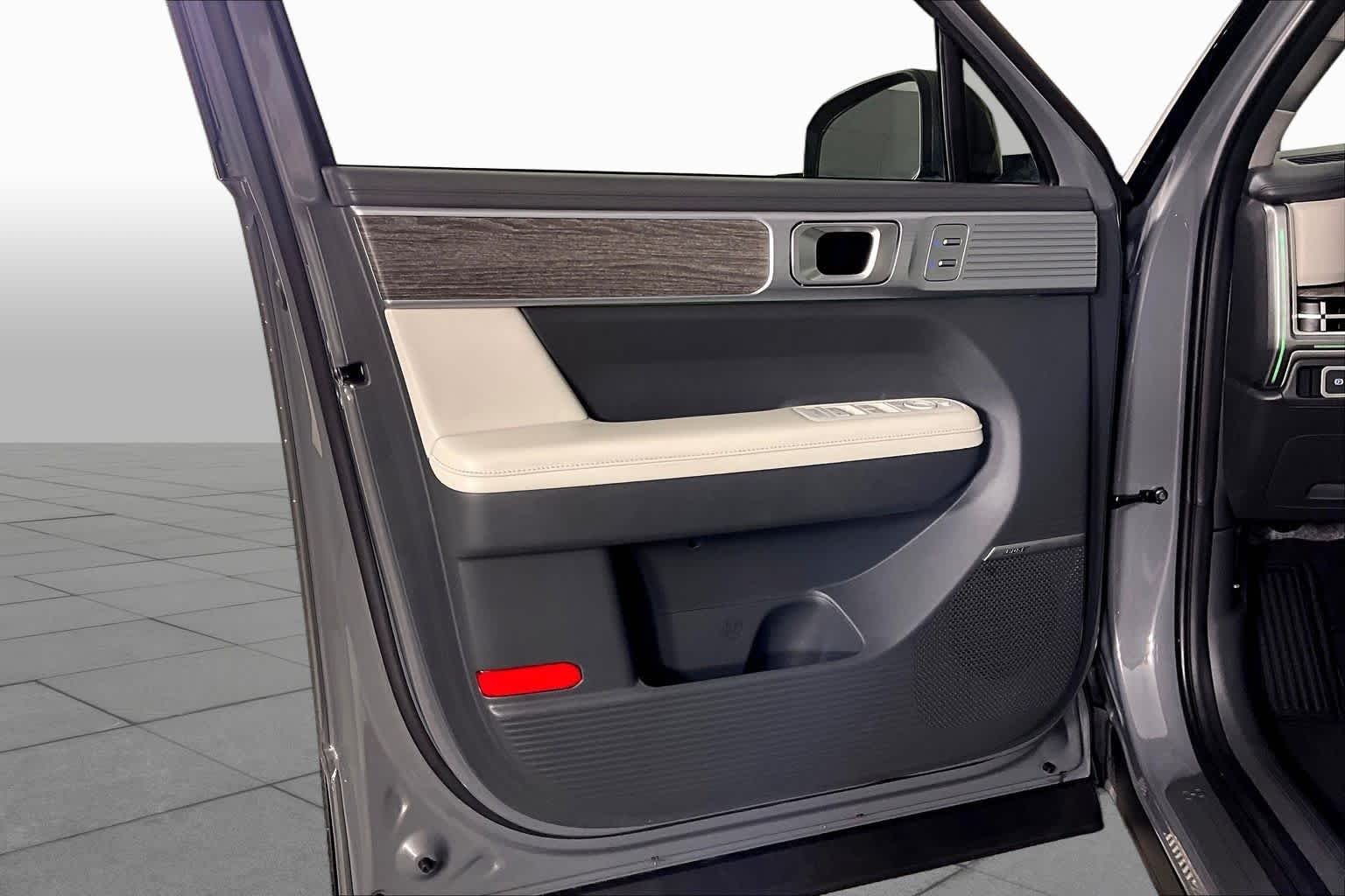 Used 2024 Hampton Gray Hyundai Limited image 39