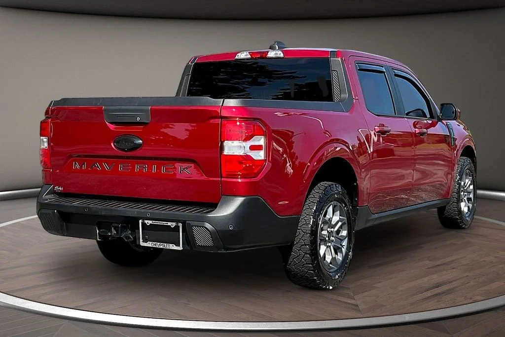 Used 2025 Red Ford XLT image 6