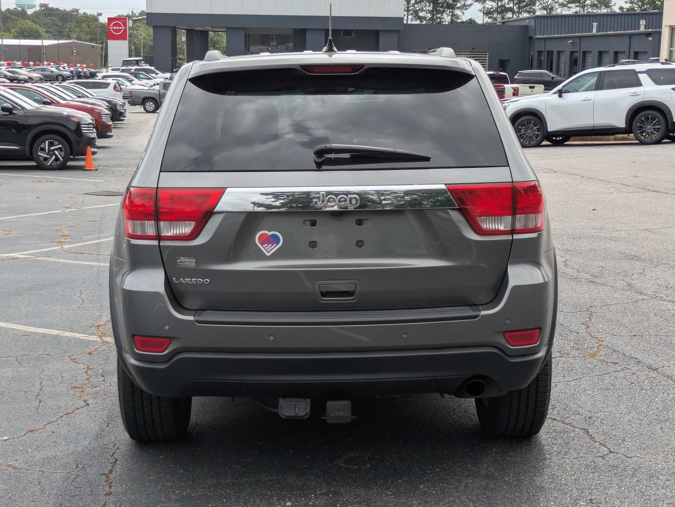 Used 2013 Gray Jeep Laredo image 4