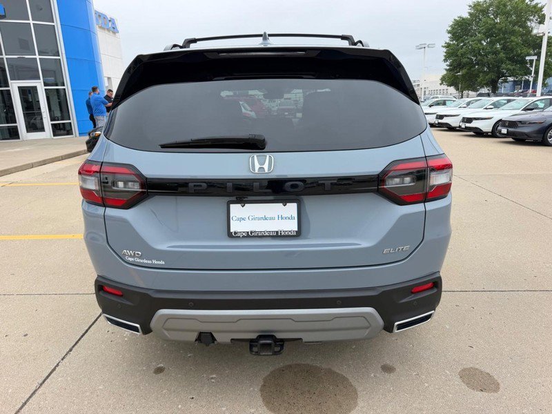 Certified Used 2024 Sonic Gray Pearl Honda AWD ELITE image 30