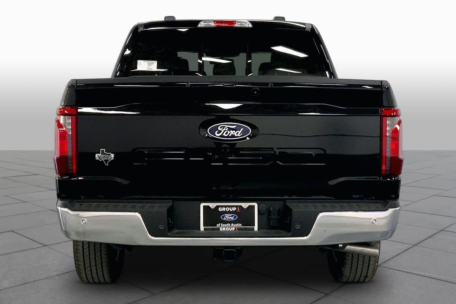 New 2026 Agate Black Metallic Ford XLT image 4