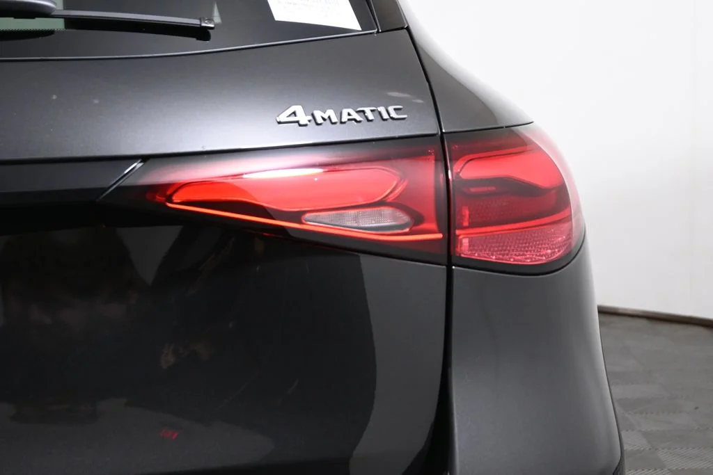 Used 2027 Gray Mercedes-Benz GLC 300 image 13