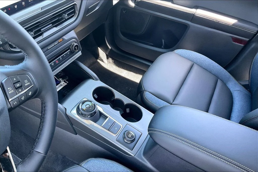 New 2025 Shadow Black Ford Outer Banks® image 16