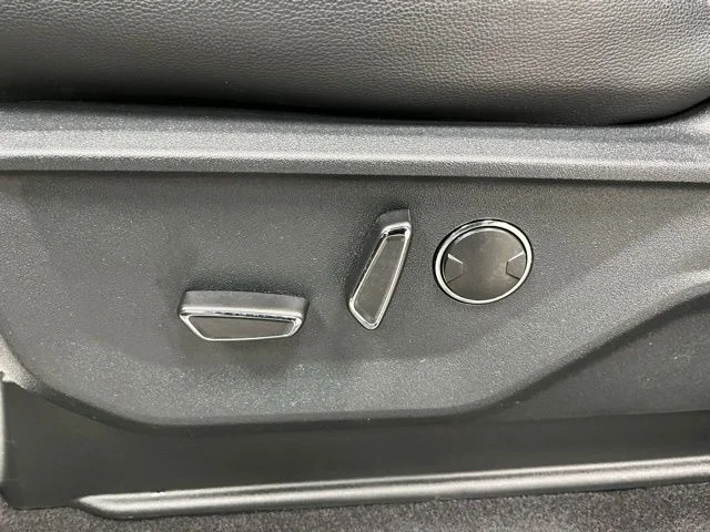 Used 2025 White Ford Lariat image 23