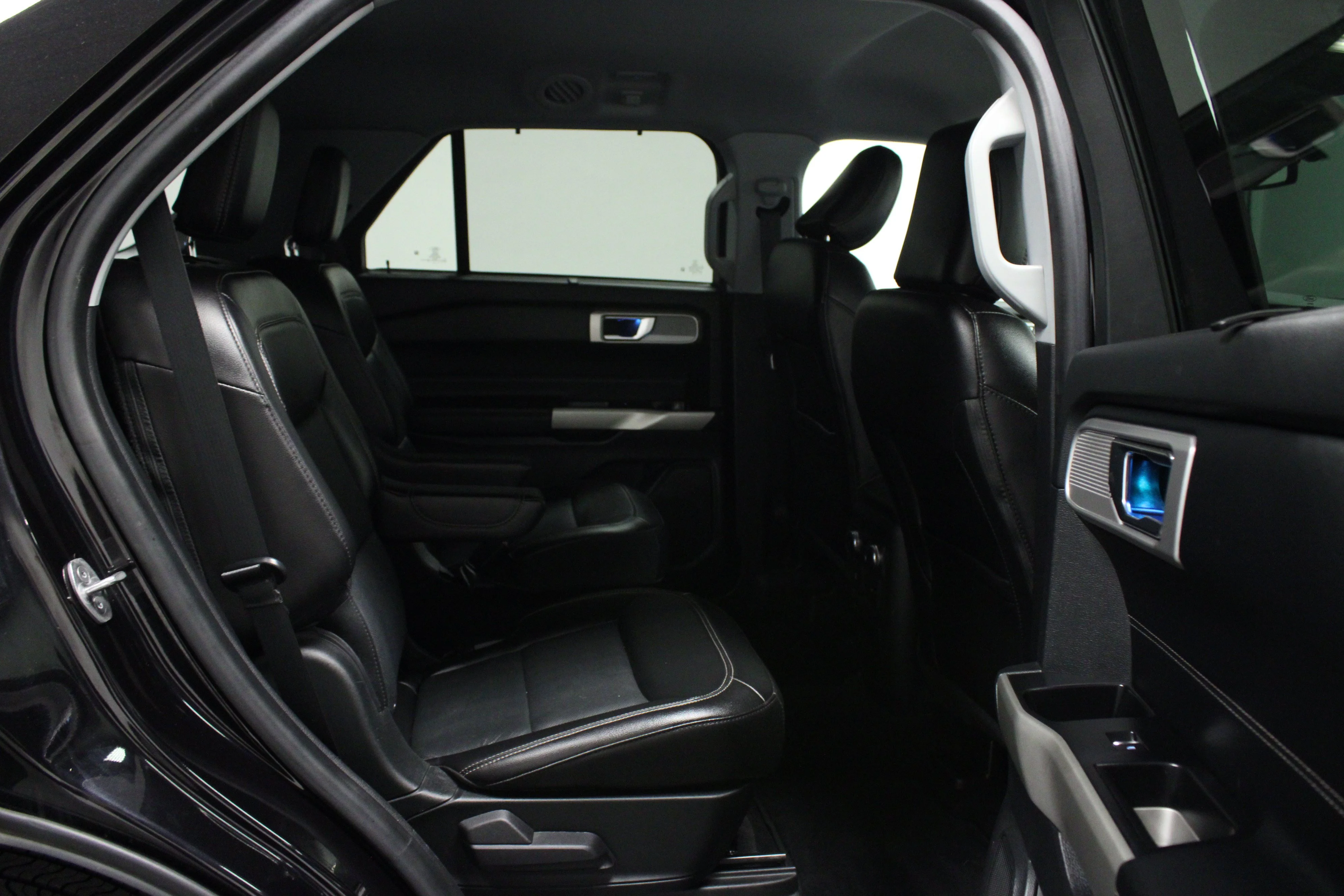 Used 2022 Black Metallic Ford Limited image 16