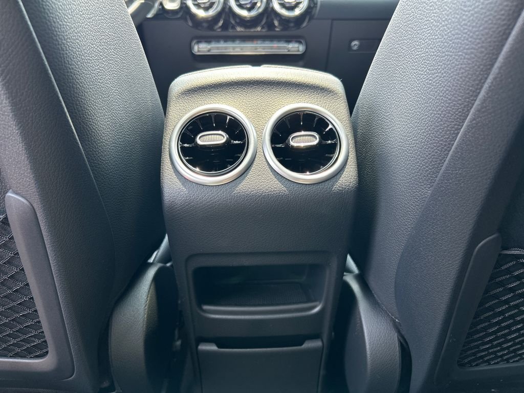 New 2026 Polar White Mercedes-Benz GLA 250 image 26