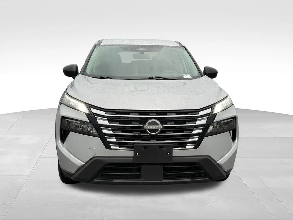 Used 2024 Silver Nissan S image 48