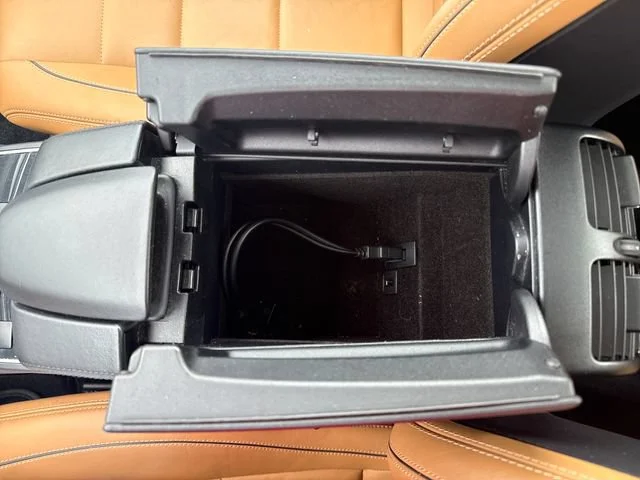 Used 2014 Indigo Blue Metallic Mercedes-Benz E 350 image 23