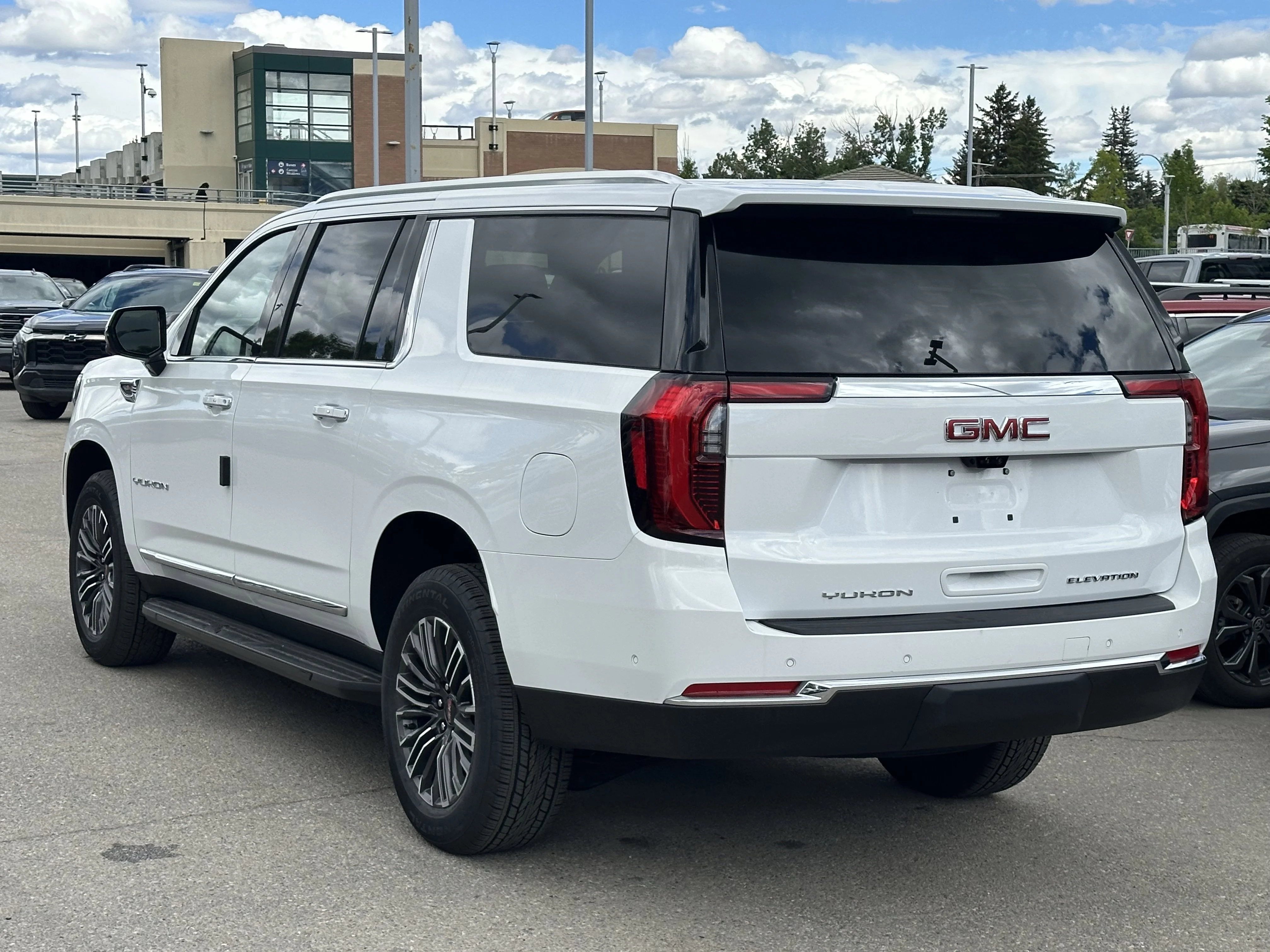 New 2026 Summit White GMC Elevation image 4