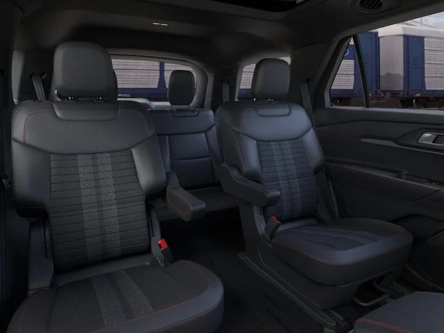 New 2026 Space White Metallic Ford ST-Line image 11