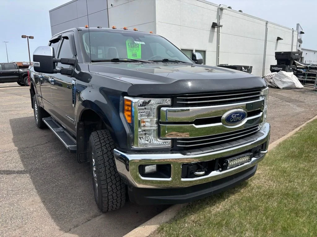 2017 Ford F-250 Lariat 4x4 Crew Cab 6-3/4' Box's photo