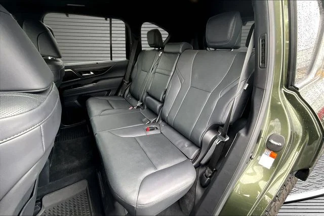 Used 2025 Green Lexus 700h Overtrail image 22