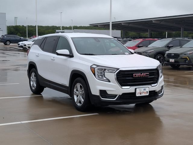 Used 2024 White GMC SLE image 7