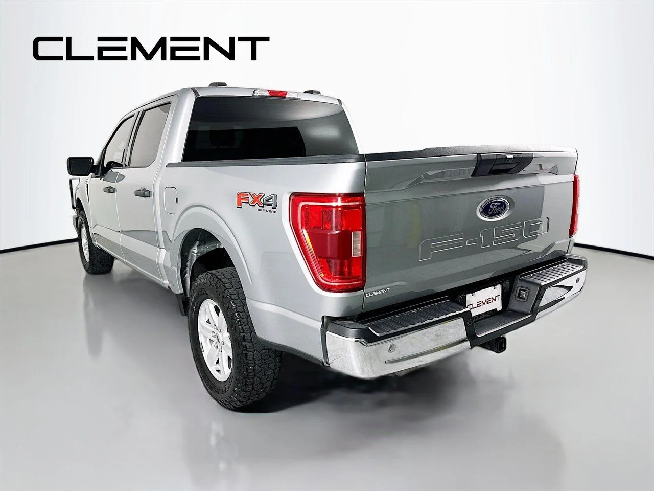 Used 2023 Silver Metallic Ford XLT image 10