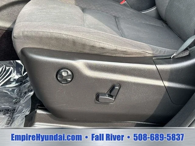 Used 2019 Gray Jeep Laredo E image 30