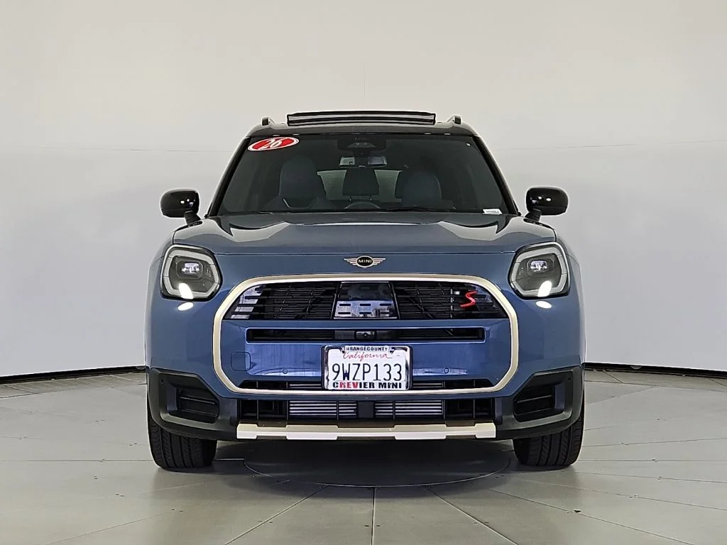 Used 2026 Blue MINI Iconic image 3