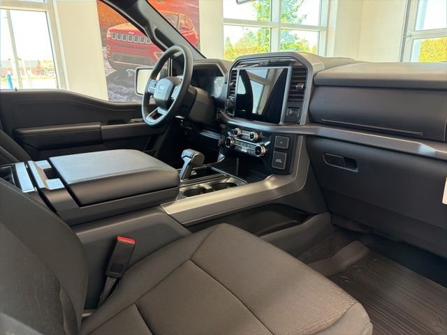 New 2026 Carbonized Gray Metallic Ford XLT image 51