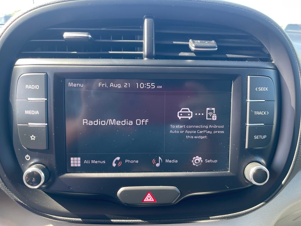 Used 2024 Red Kia LX image 21