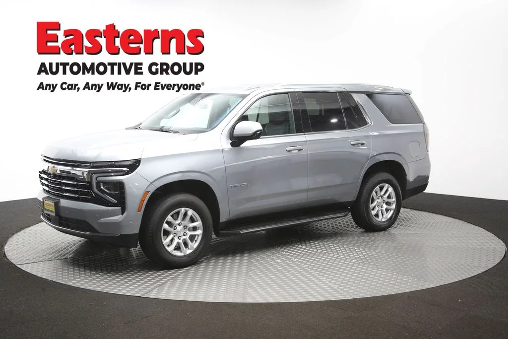 Used 2025 Gray Chevrolet LT image 60