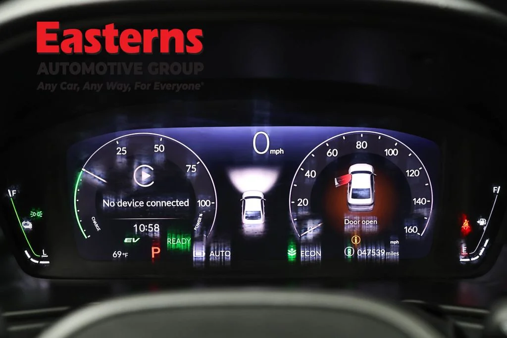 Used 2025 Silver Honda EX-L image 17
