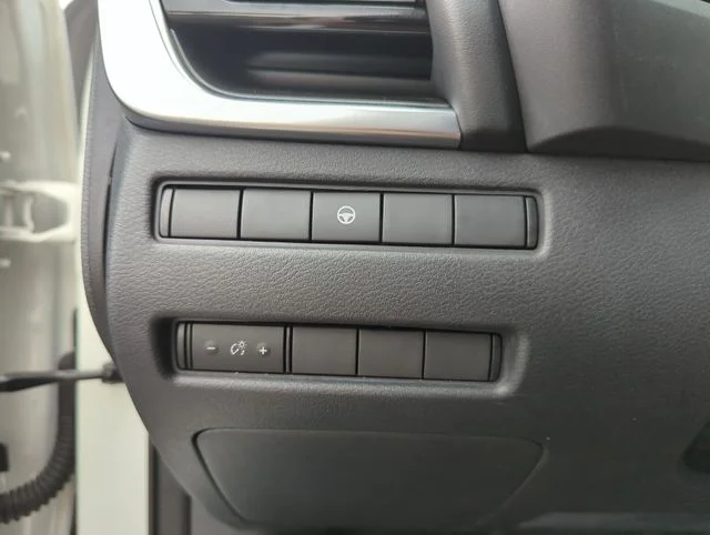 Used 2021 White Nissan SV image 42