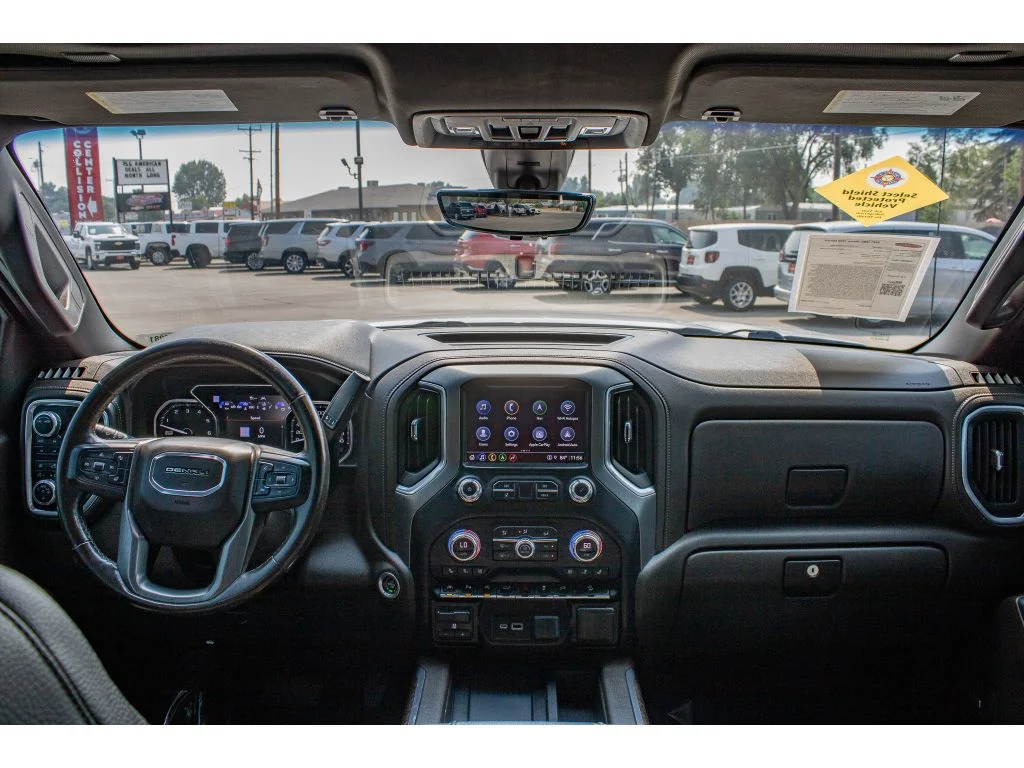 Used 2021 White Frost Tricoat GMC Denali image 23