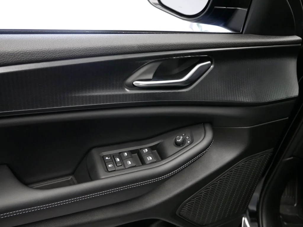 2025 Jeep Grand Cherokee Laredo - Photo 6