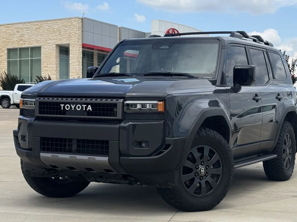 Used 2025  Toyota Base image 2