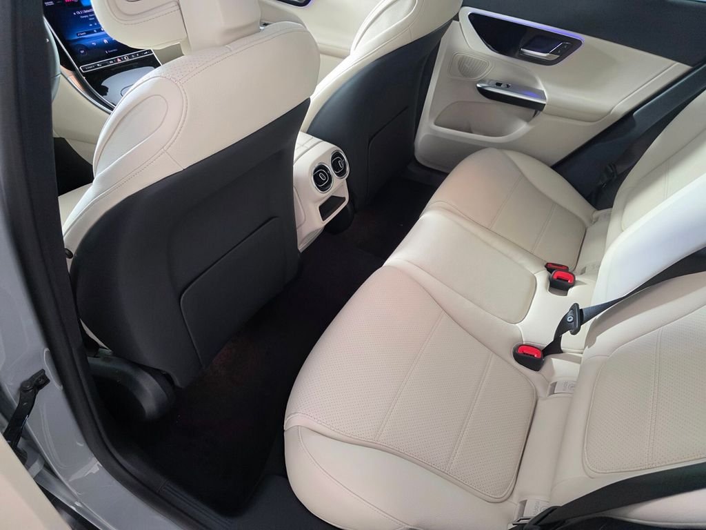 New 2026 MANUFAKTUR Alpine Grey Mercedes-Benz GLC 300 image 12
