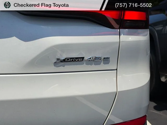 Used 2023 White Metallic BMW xDrive45e image 8