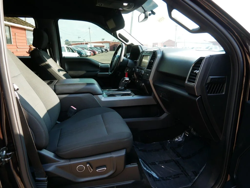 Used 2018  Ford XLT image 8