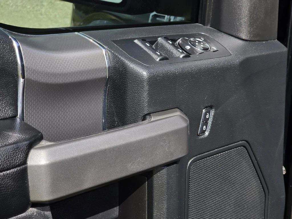 Used 2016 Shadow Black Ford XLT image 10
