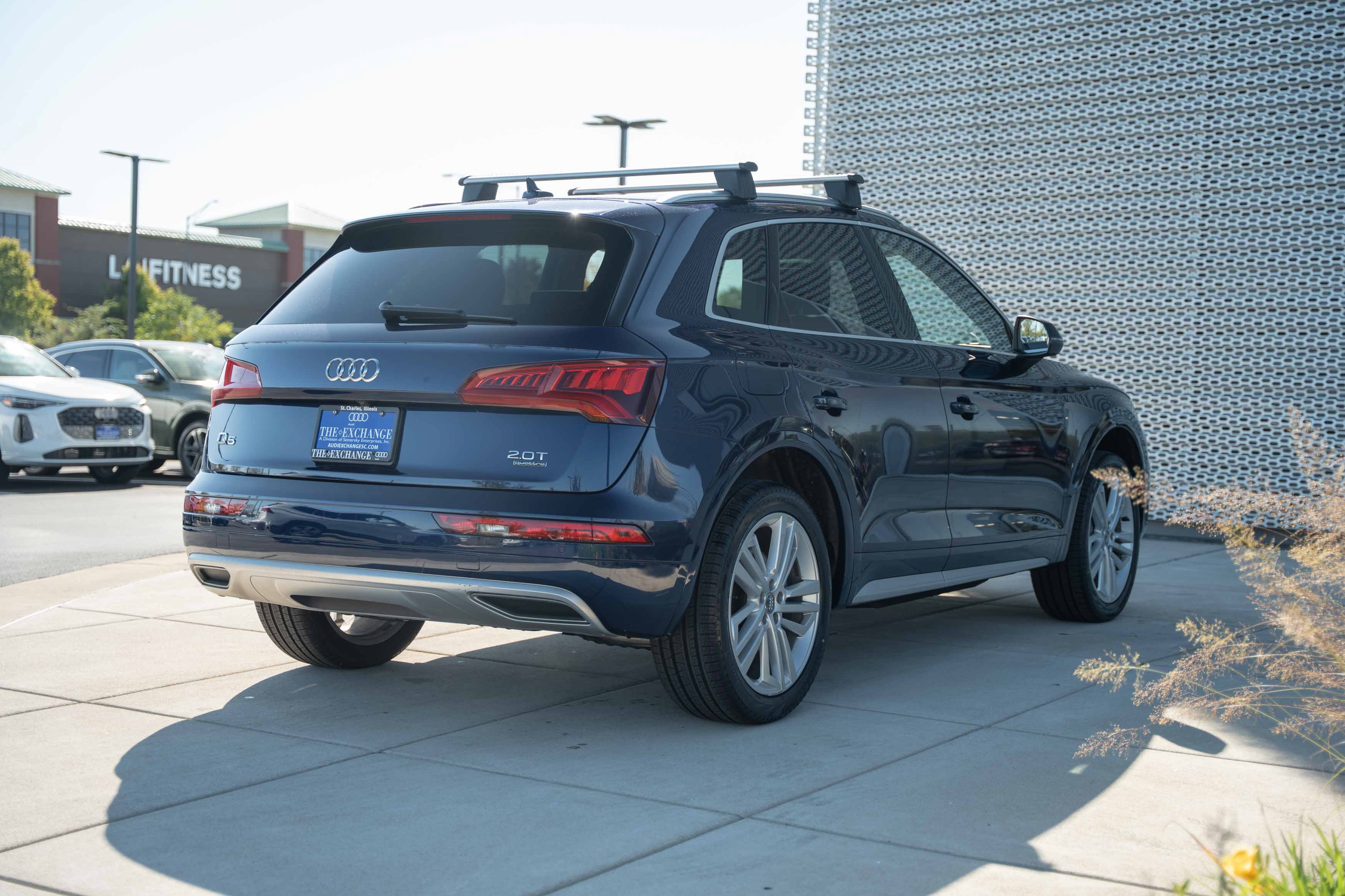 Used 2018 Navarra Blue Metallic Audi Prestige image 3