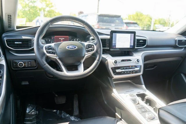 Used 2023 Black Ford XLT image 13