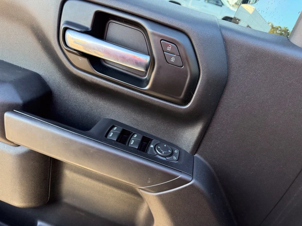 Used 2021 Gray Chevrolet Custom image 6