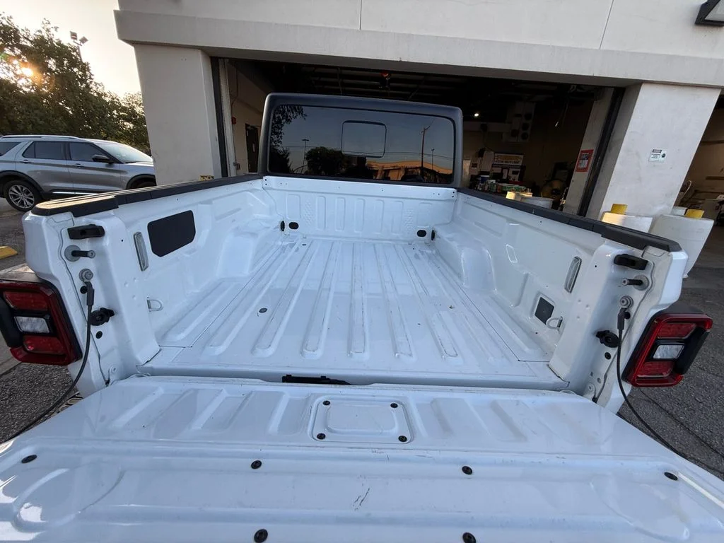 Used 2026 White Jeep Rubicon image 19