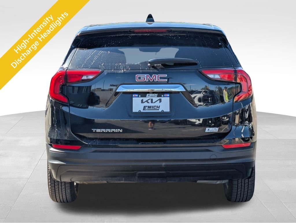 Used 2019 Black GMC SLE image 4
