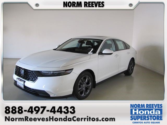 Certified Used 2023 Platinum White Pearl Honda EX image 1