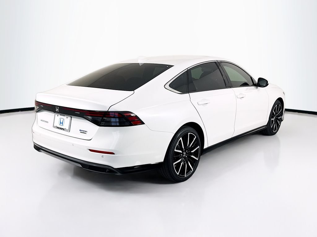New 2026 Platinum White Pearl Honda Touring image 5
