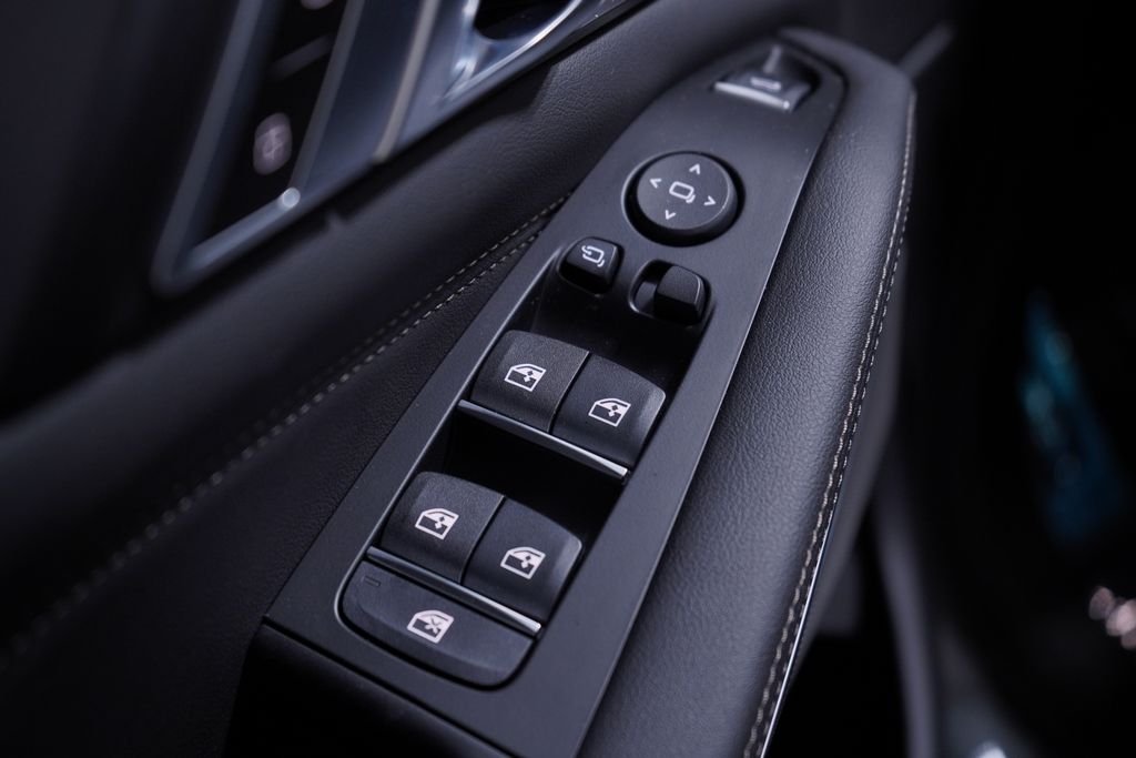 2026 BMW X5 M60i - Photo 11