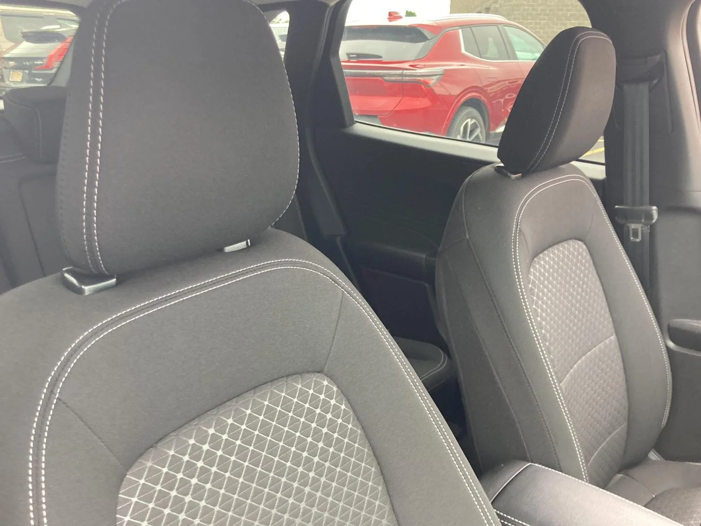 Used 2023 Iconic Silver Ford Active image 14