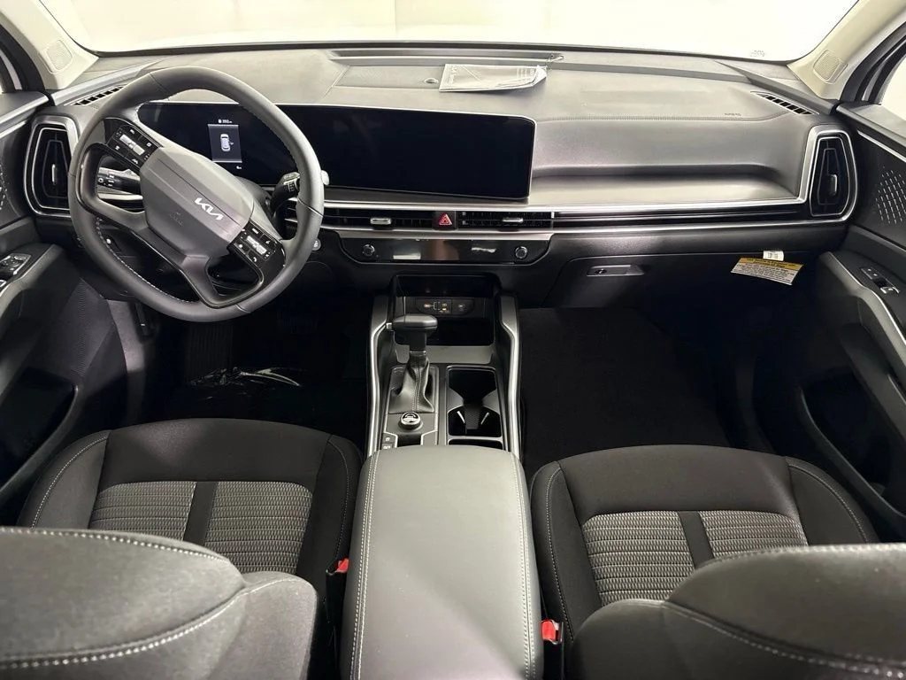 New 2026 Glacial White Pearl Kia LX image 16