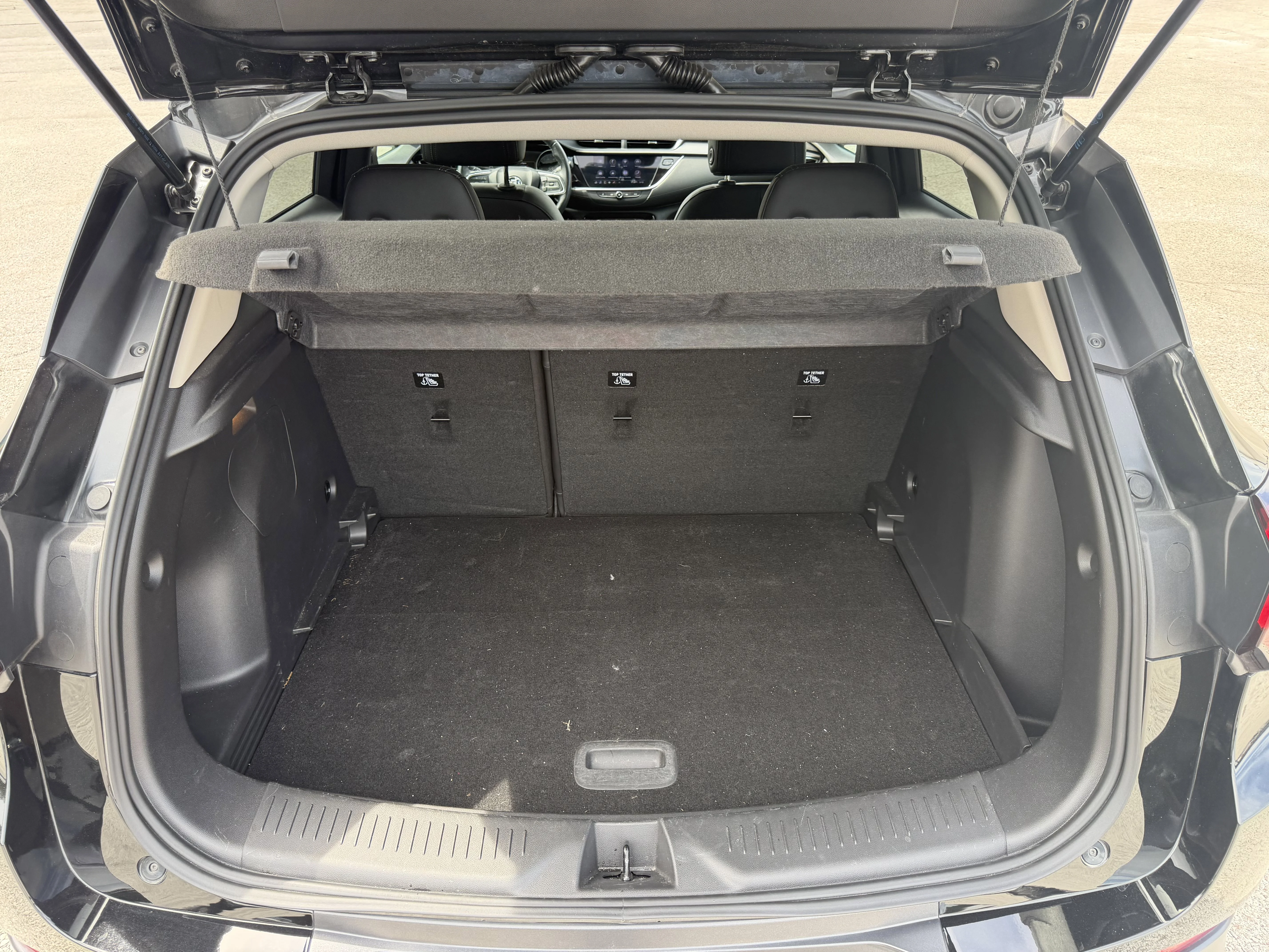 Used 2020 EBONY TWILIGHT METALLIC Buick Essence image 9