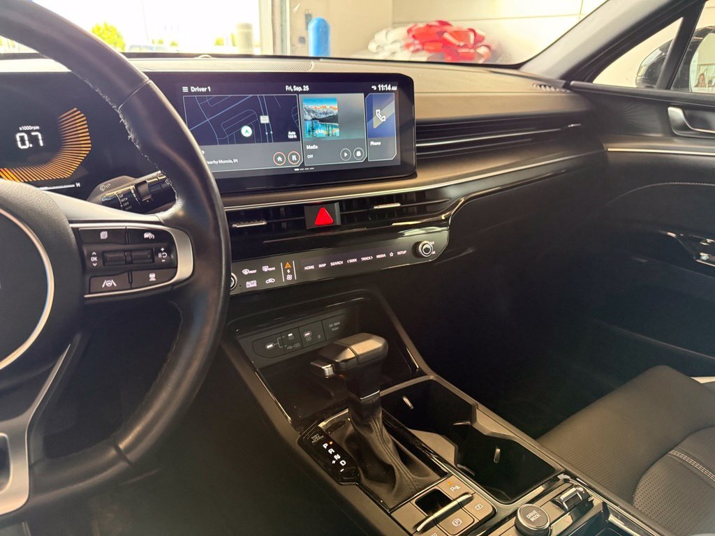 Used 2025 White Kia GT-Line image 19