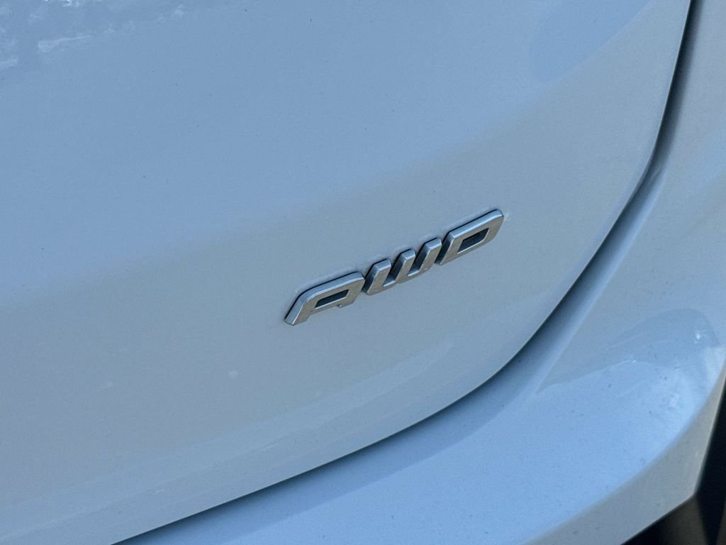 Used 2022 Oxford White Ford SEL image 11