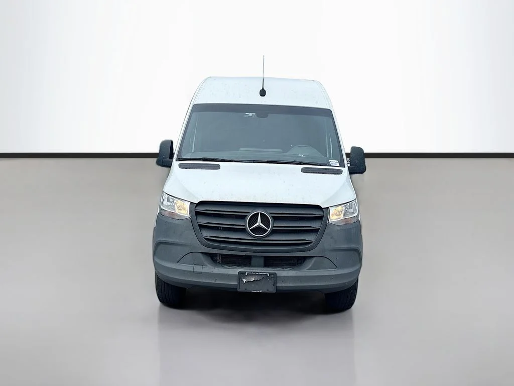Used 2024 White Mercedes-Benz Cargo 144 WB image 8